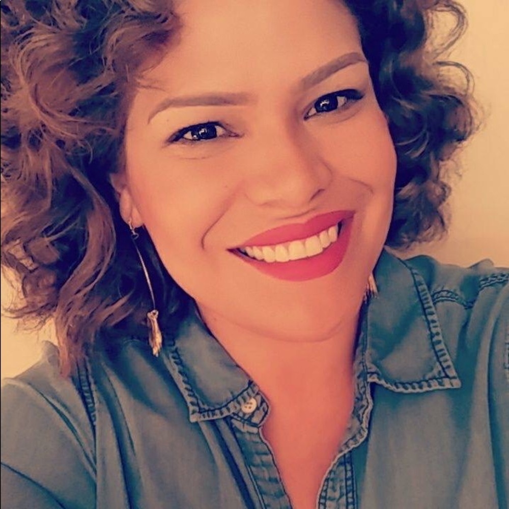Meet your Posher, Ivette